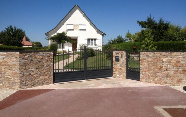 Arcadie Centre Paysagiste A Orleans Clotures Et Portails Sur Mesure